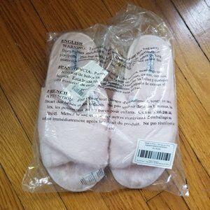 NWT Splendid Pink Faux Fur Crisscross Slipper